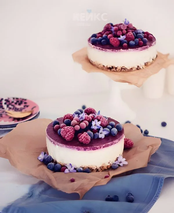 Вкусный вегетарианский торт с ягодами Вкусный вегетарианский торт с ягодами Фото
