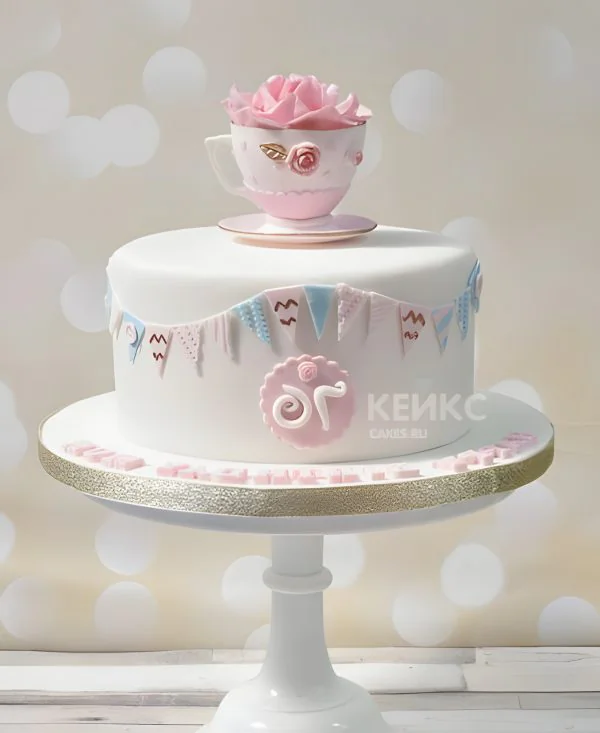 Милый торт в винтажном стиле Фото