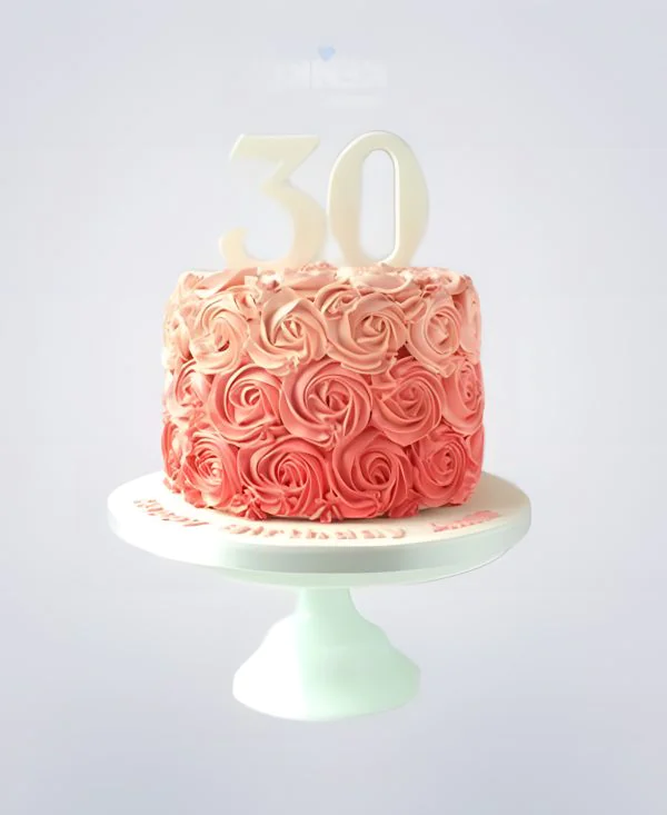 Торт с розовыми кремовыми цветами на 30 лет девушке Фото