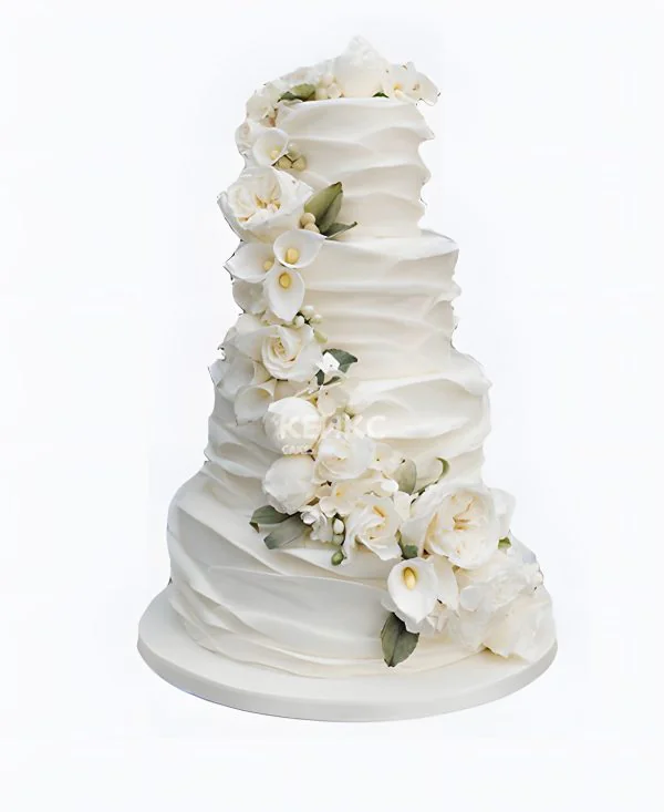 Торт с волнами и цветами Фото