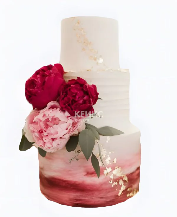 Стильный торт с шикарными пионами Стильный торт с шикарными пионами Фото