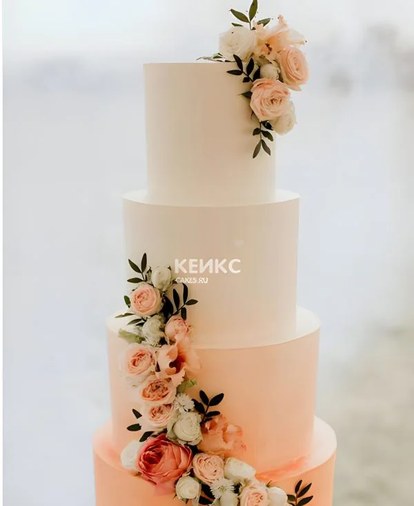 Элегантный персиковый торт с цветами Элегантный персиковый торт с цветами Фото
