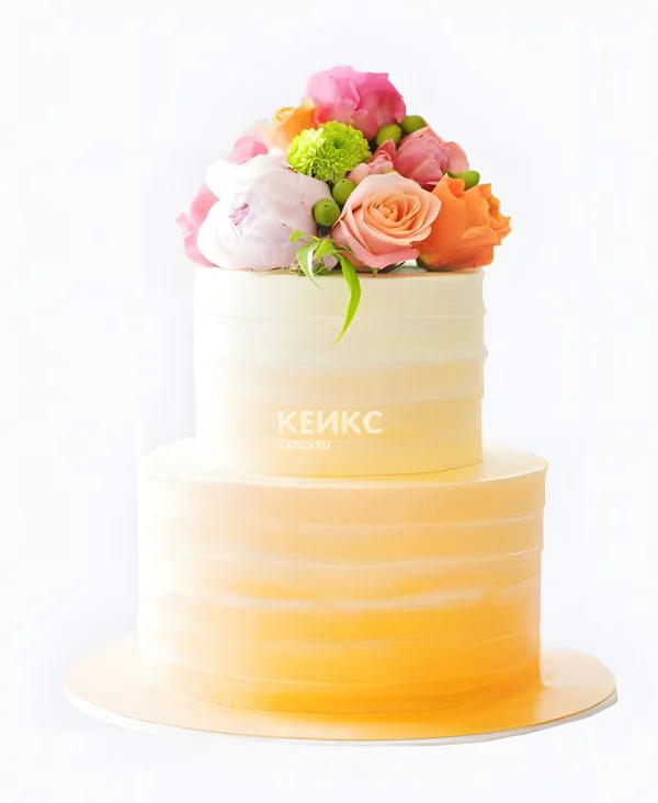 Свадебный торт с жёлтым градиентом и цветами Свадебный торт с жёлтым градиентом и цветами Фото