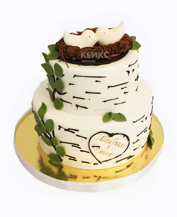 Свадебный торт с инициалами и птенчиками Фото