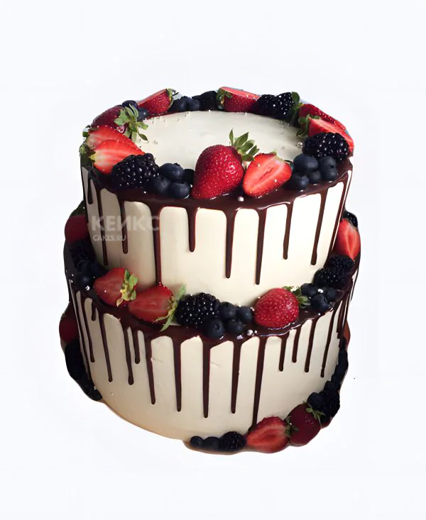 Вкусный большой торт с ягодами Фото