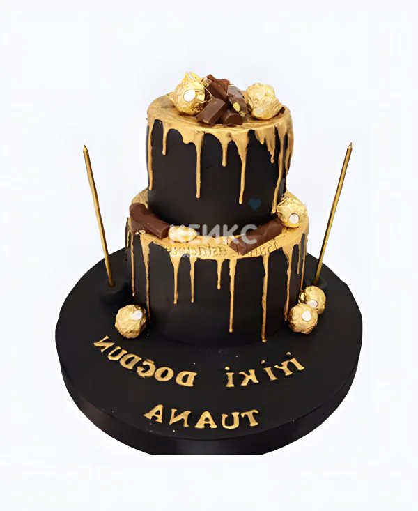 Торт с золотистыми конфетами и надписью Фото