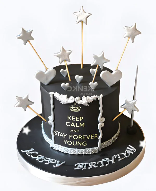 Торт на день рождения с чёрной глазурью Торт на день рождения с чёрной глазурью Фото