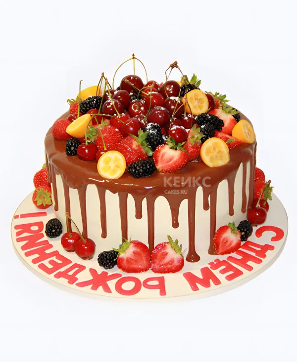 Нежный белый торт с фруктами Нежный белый торт с фруктами Фото