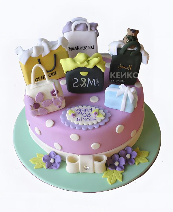 Розовый торт в горошек с фирменными пакетами Розовый торт в горошек с фирменными пакетами Фото