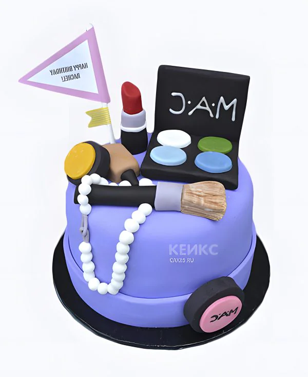 Нежно-фиолетовый торт с косметикой MAC Нежно-фиолетовый торт с косметикой MAC Фото