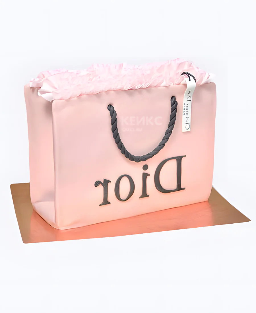 Торт в виде розового пакета Dior Фото