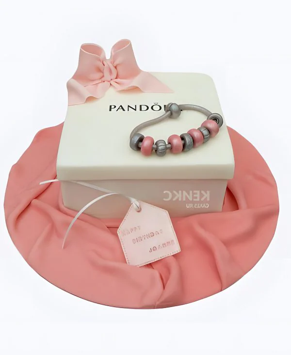 Торт в виде коробочки Pandora Фото