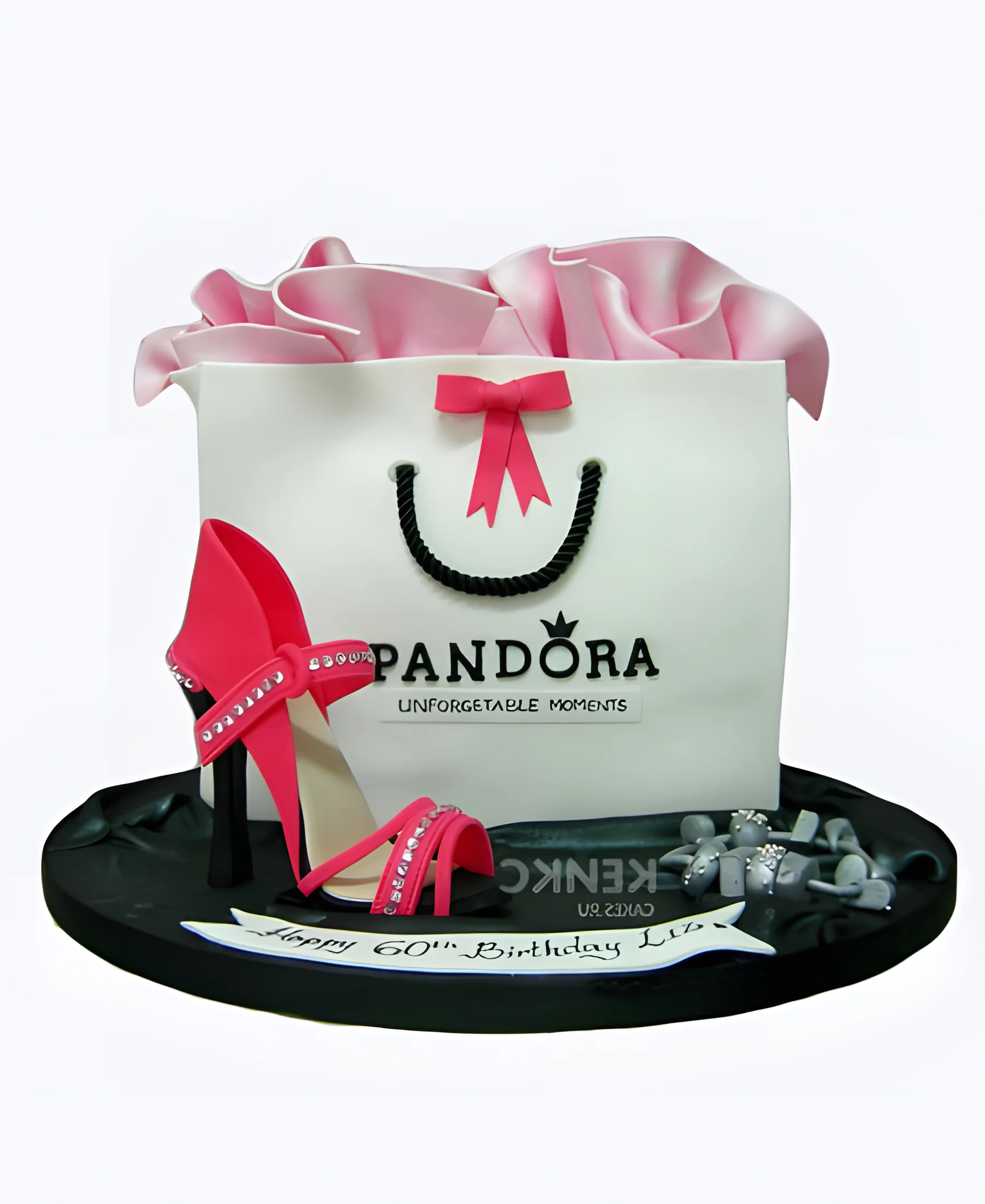 Торт в виде пакета пандора с туфелькой Фото