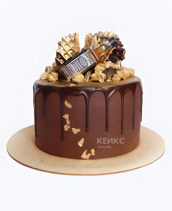 Торт шоколадный с бутылкой виски Торт шоколадный с бутылкой виски Фото