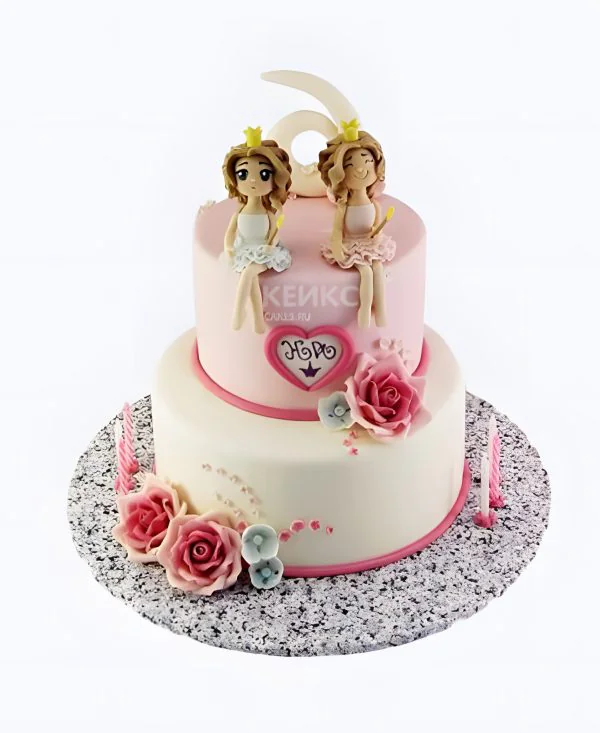 Розовый двухъярусный торт Розовый двухъярусный торт Фото