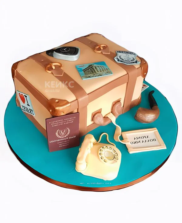 Торт для путешественника с чемоданом Фото