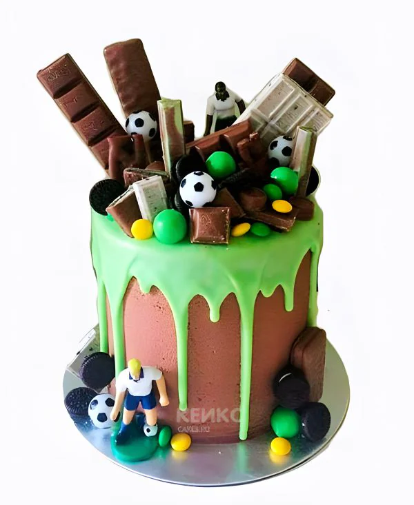 Торт футбол без мастики с вкусняшками Торт футбол без мастики с вкусняшками Фото