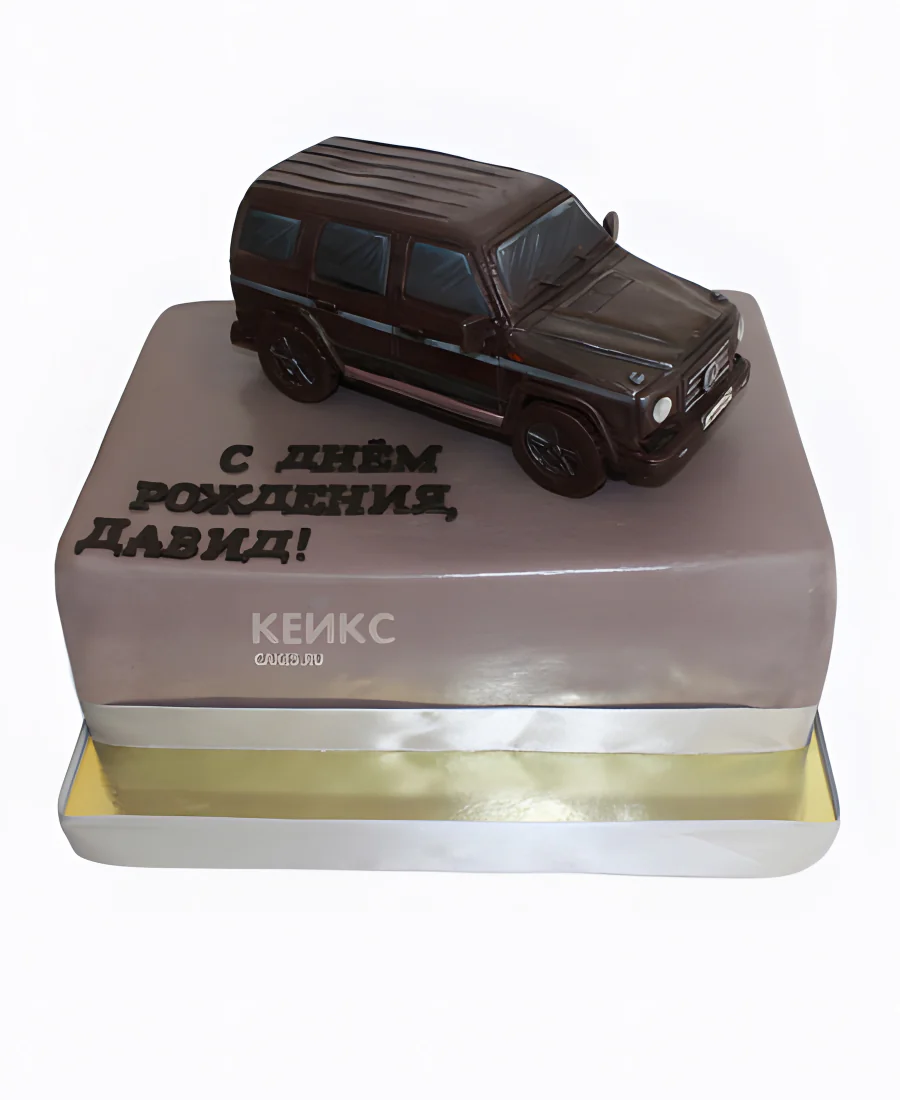 Торт в виде черного гелендвагена Фото