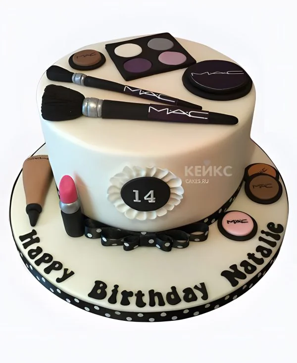 Белый торт с черной надписью и косметикой Белый торт с черной надписью и косметикой Фото