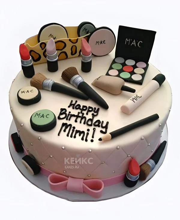 Торт с бусинками и косметикой Торт с бусинками и косметикой Фото