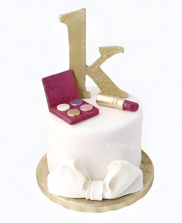 Торт с золотыми инициалами и бантом Торт с золотыми инициалами и бантом Фото