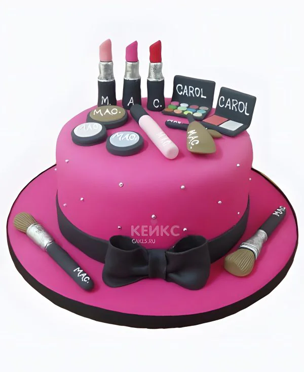 Розовый торт с помадами и бантом Розовый торт с помадами и бантом Фото