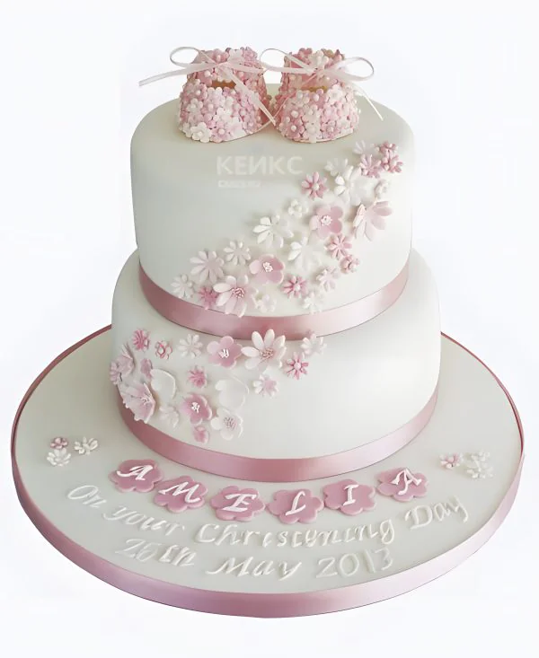 Нежно-розовый торт с мелкими цветочками Нежно-розовый торт с мелкими цветочками Фото
