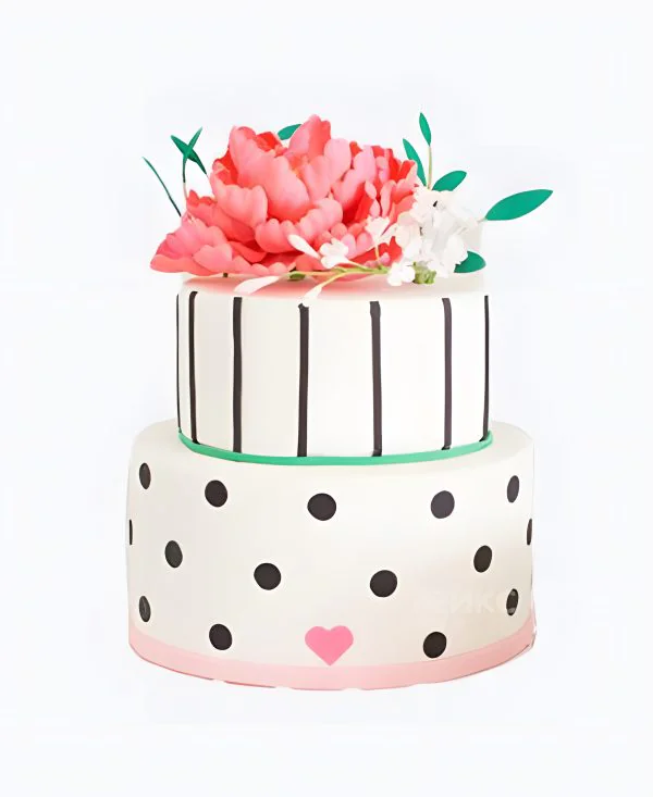 Оригинальный торт с большим цветком Оригинальный торт с большим цветком Фото