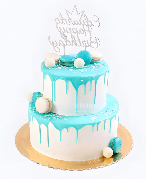 Торт с макарунс и надписью Торт с макарунс и надписью Фото