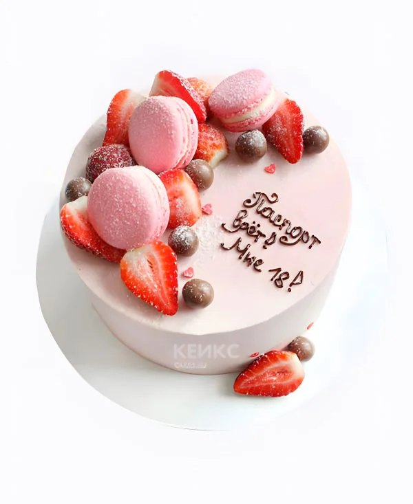 Торт с ягодами и макаронс на 18 лет девушке Торт с ягодами и макаронс на 18 лет девушке Фото