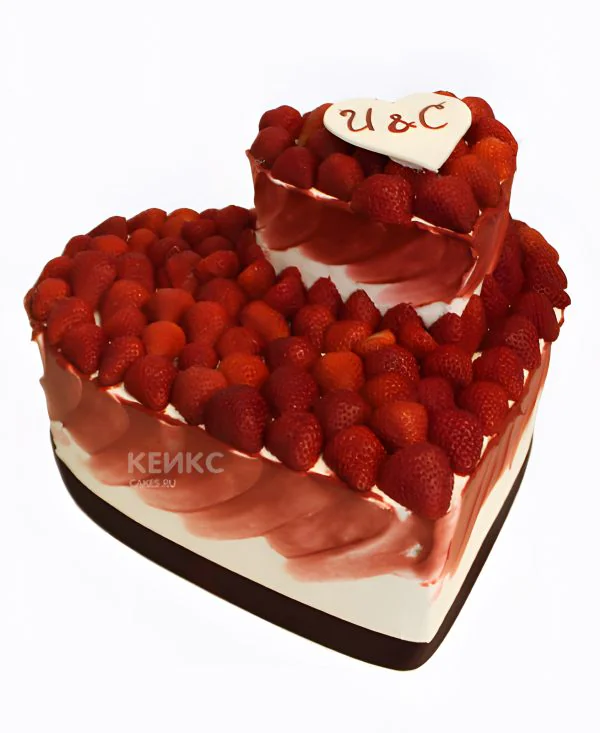 Торт в виде сердца с клубникой Торт в виде сердца с клубникой Фото