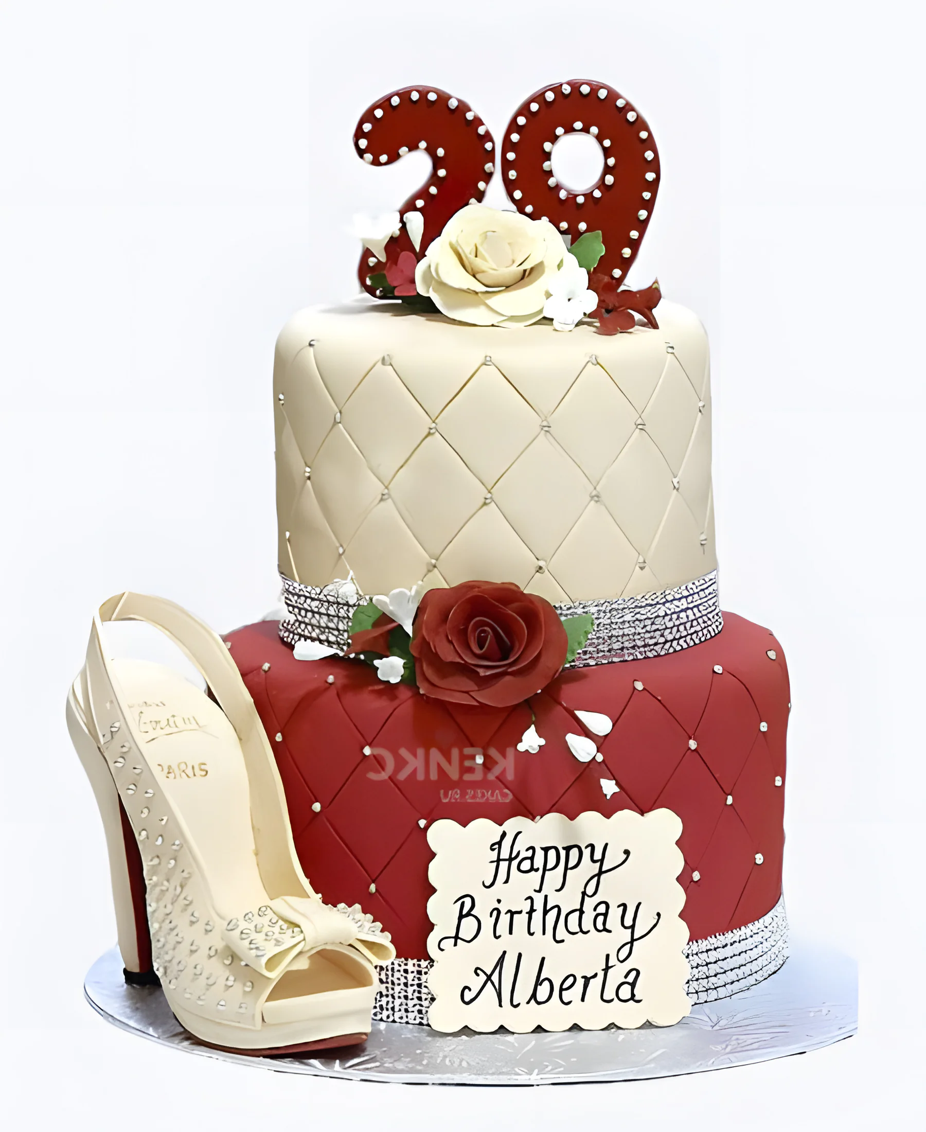 Красивый бело-красный торт с туфелькой Фото