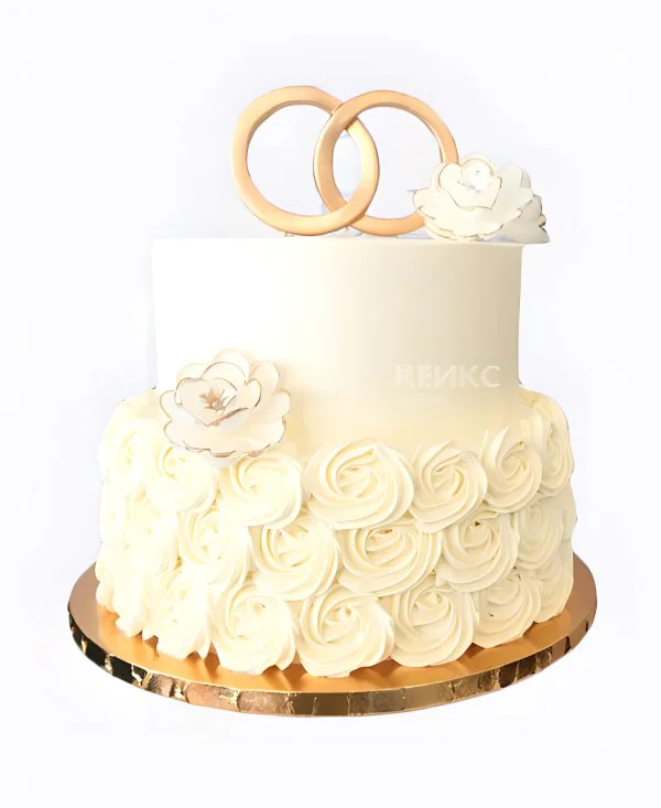 Белый классический торт с кольцами на свадьбу Фото
