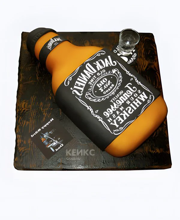 Торт в виде бутылки виски джек дениелс из мастики Торт в виде бутылки виски джек дениелс из мастики Фото