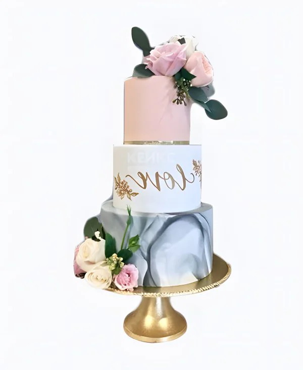 Свадебный трехъярусный свадебный торт с мастикой 5 Фото