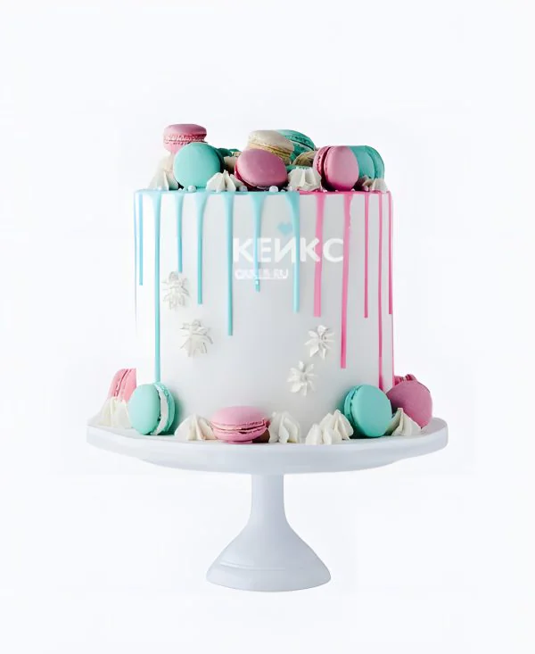 Красивый торт девочке на 10 лет с подтеками и макарон Фото