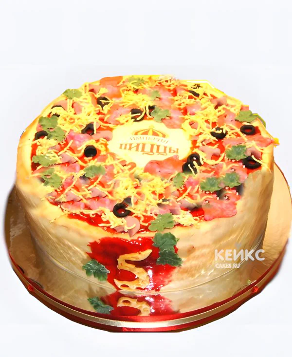 Аппетитный торт в виде пиццы Аппетитный торт в виде пиццы Фото