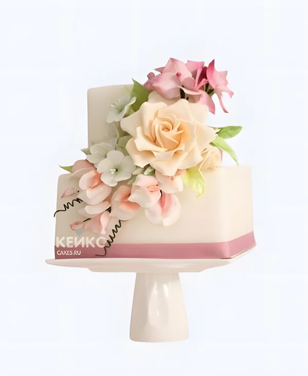 Белый торт женщине на 30 лет с цветами из мастики Фото