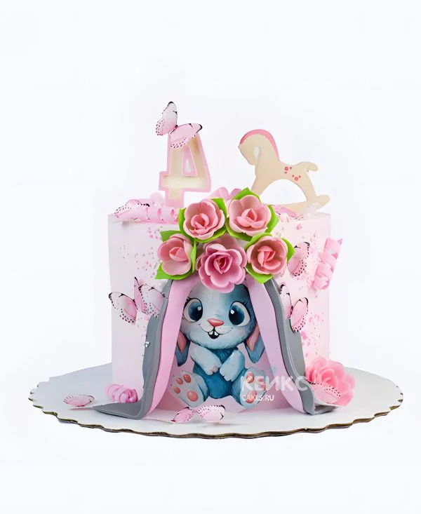 Чудесный торт на 4 года с зайчиком и розами Фото