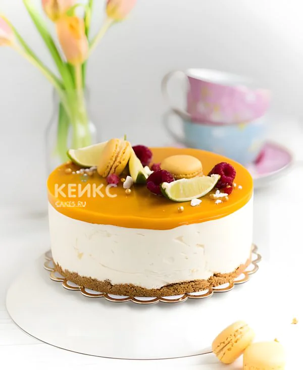 Диабетический торт с малиной и макарон Фото