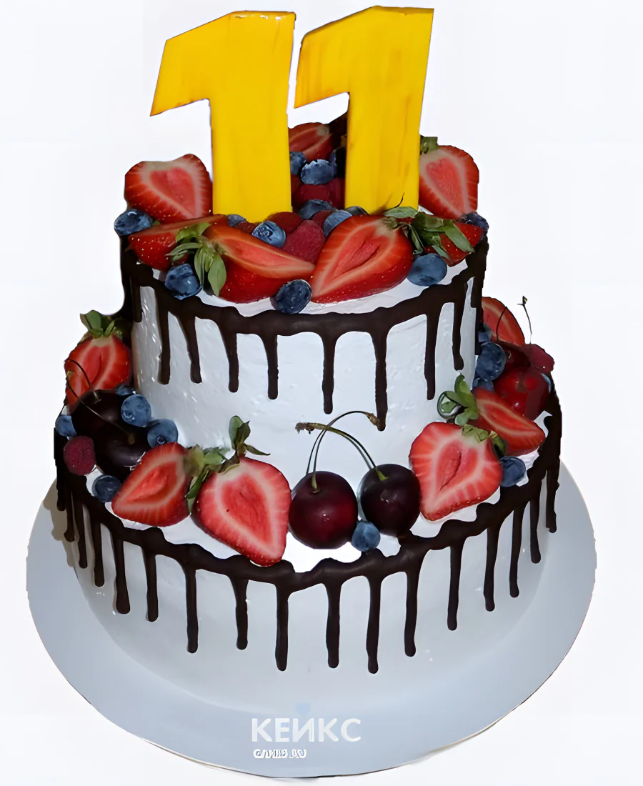 Двухъярусный ягодный торт на 11 лет Двухъярусный ягодный торт на 11 лет Фото