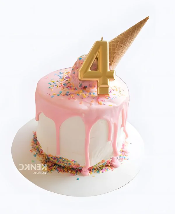 Миленький торт на 4 года с подтеками и рожком Миленький торт на 4 года с подтеками и рожком Фото