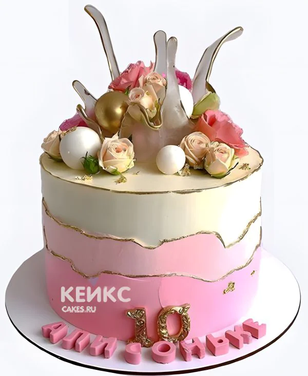 Необычный бенто торт девочке на 10 лет с кустовыми розами Необычный бенто торт девочке на 10 лет с кустовыми розами Фото