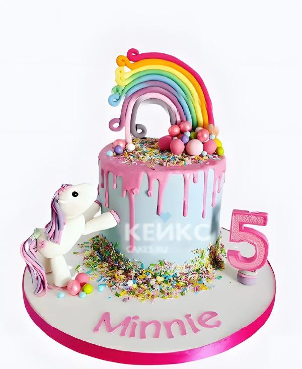 Необычный торт с единорогом и радугой Фото