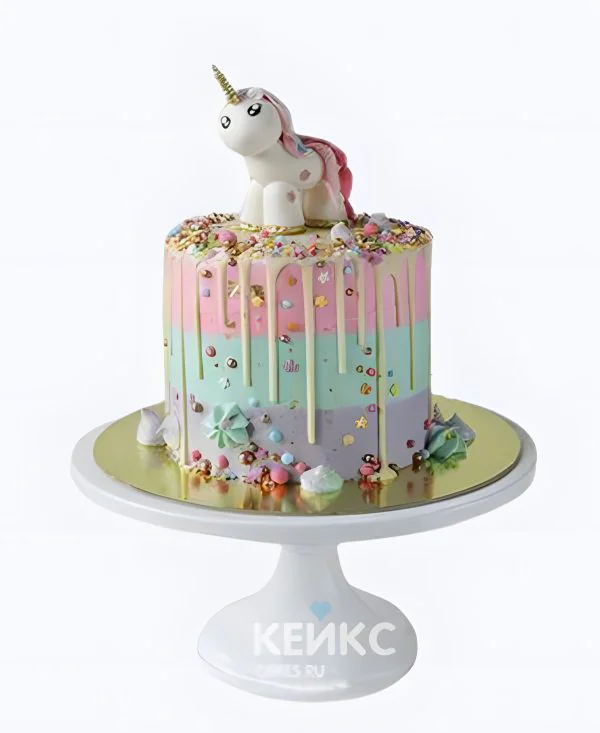 Прикольный торт с единорогом и безе Прикольный торт с единорогом и безе Фото