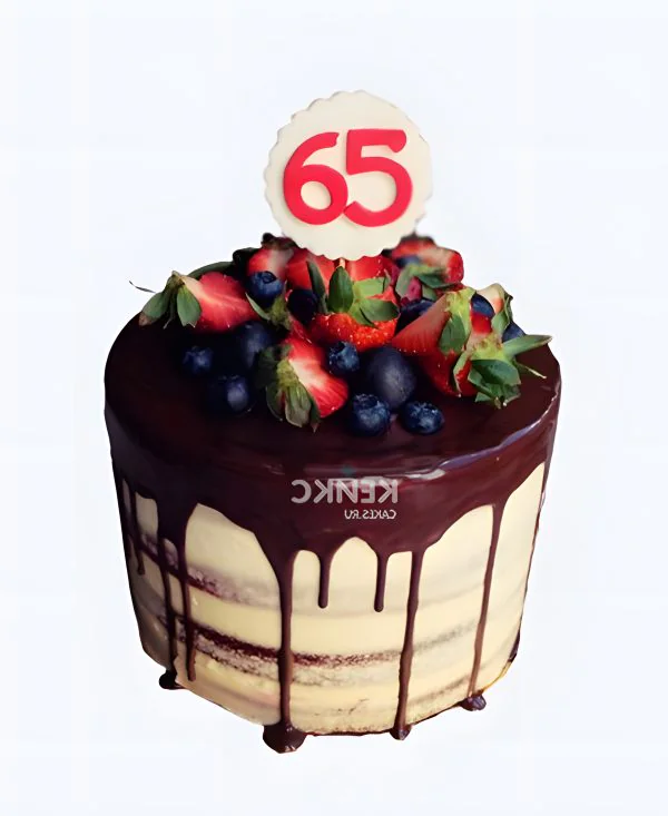 Шоколадный торт женщине на 65 лет с ягодами Фото