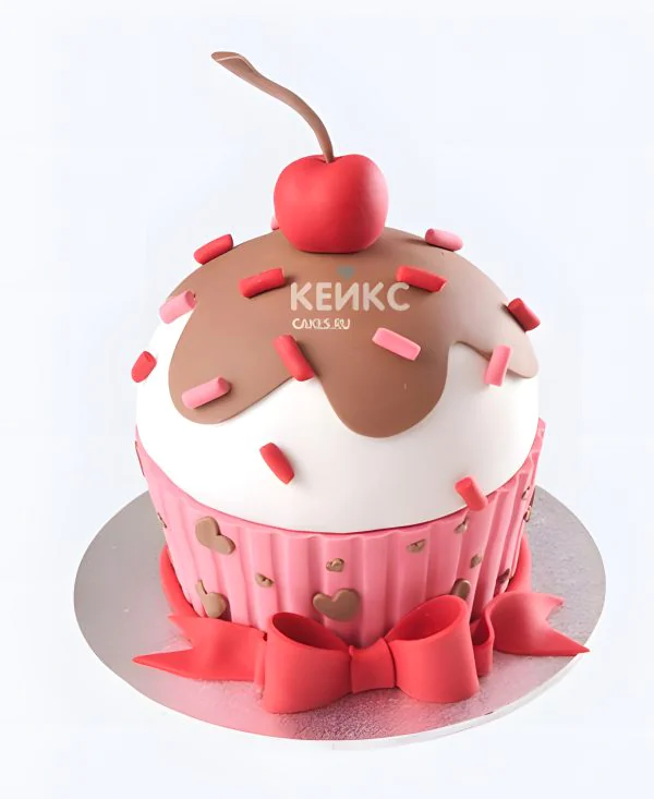 Торт 3D в виде капкейка с вишней Торт 3D в виде капкейка с вишней Фото