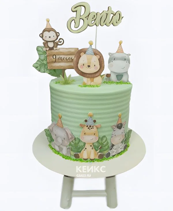 Торт для мальчика без мастики с фигурками животных Торт для мальчика без мастики с фигурками животных Фото