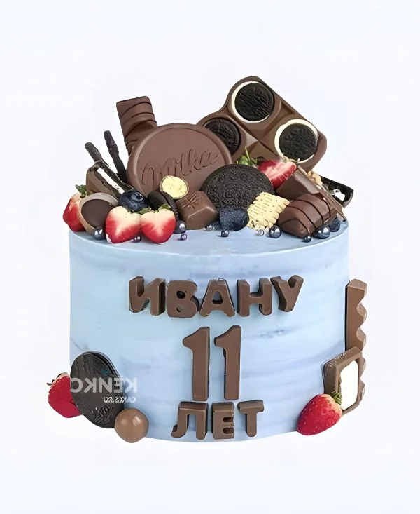 Торт мальчику на 11 лет с шоколадом и клубникой Фото