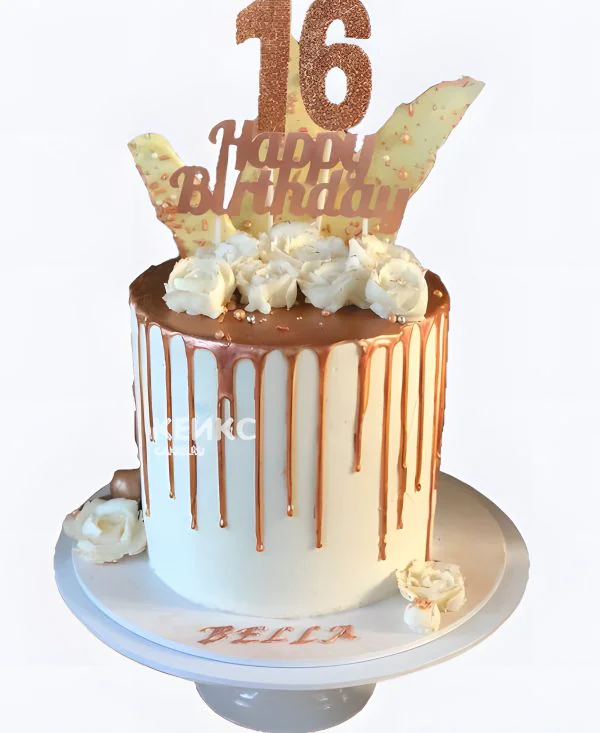 Торт на 16 лет девочке с розами из мастики и карамельными подтеками Торт на 16 лет девочке с розами из мастики и карамельными подтеками Фото